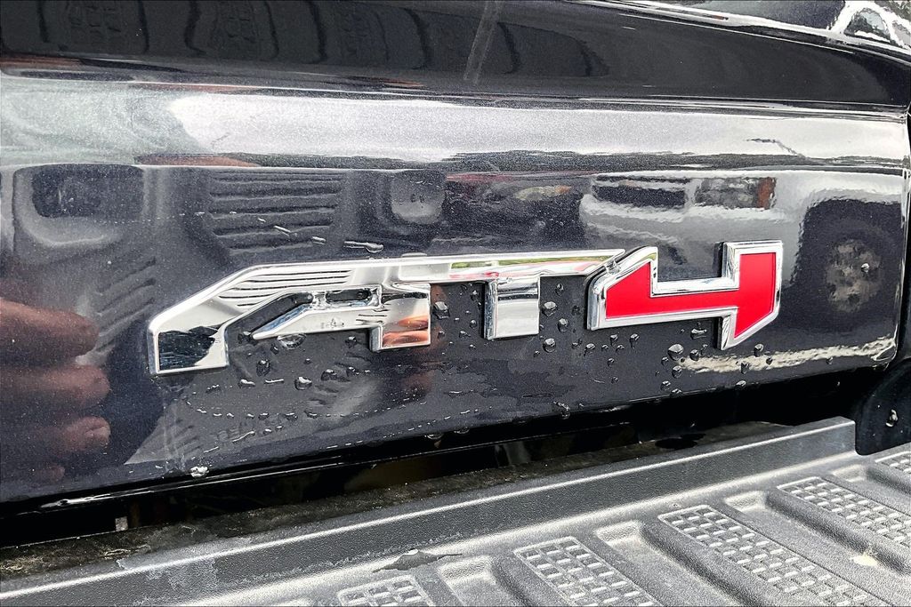 2024 GMC Sierra 2500HD AT4 - Photo 22