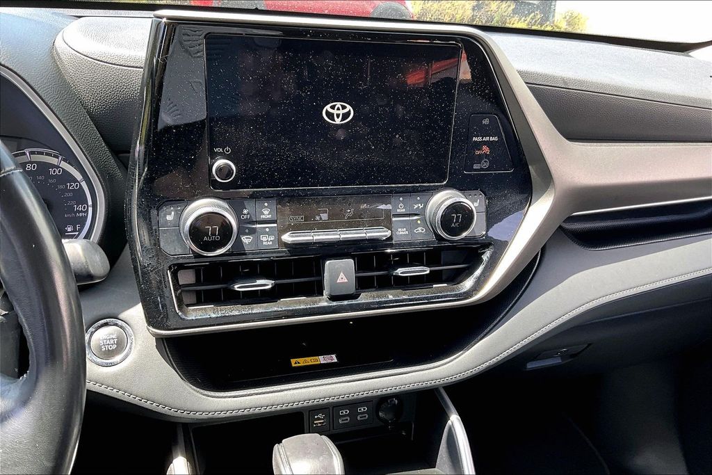 2023 Toyota Highlander XLE - Photo 15