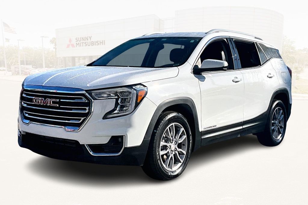 2024 GMC Terrain SLT's photo