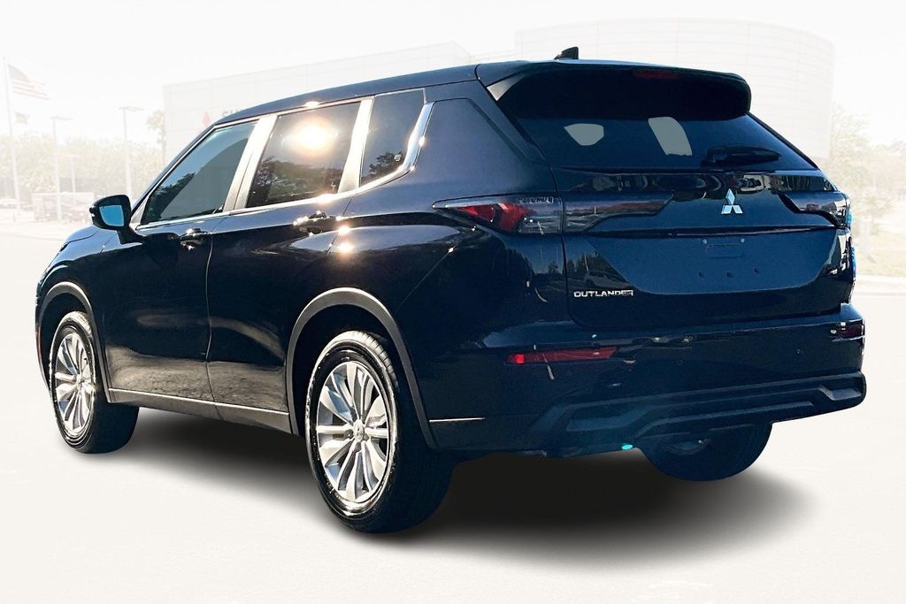 New 2026 Mitsubishi Outlander ES SUV