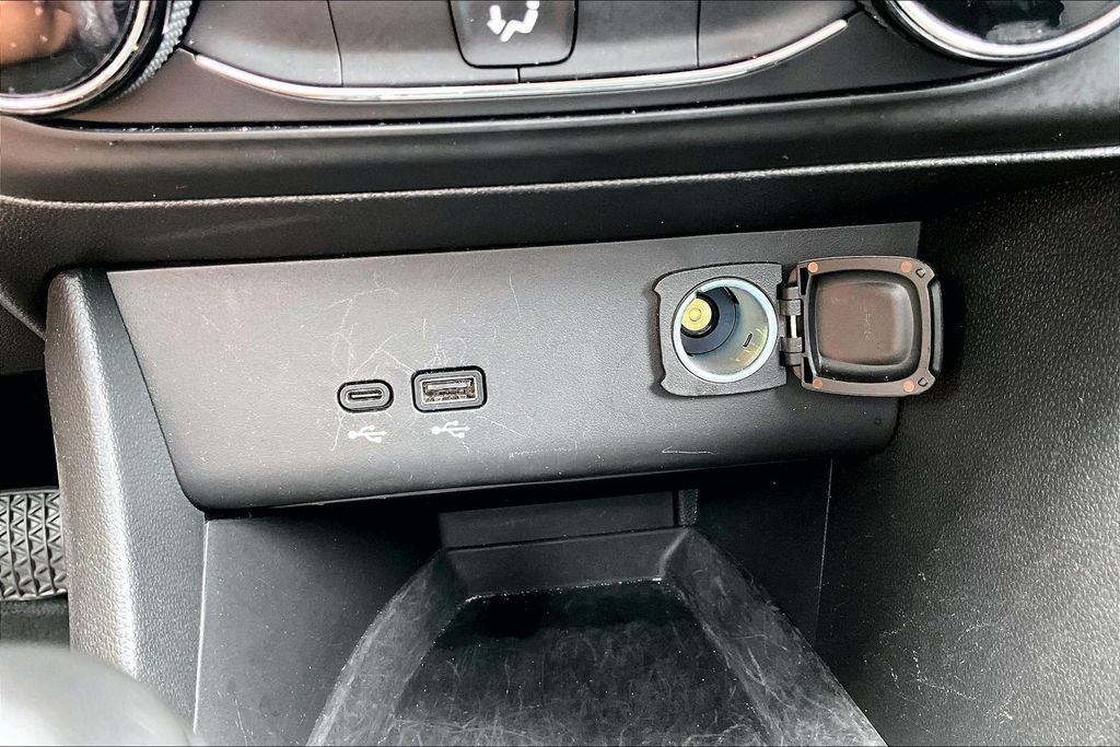 2025 Buick Encore GX Preferred - Photo 14
