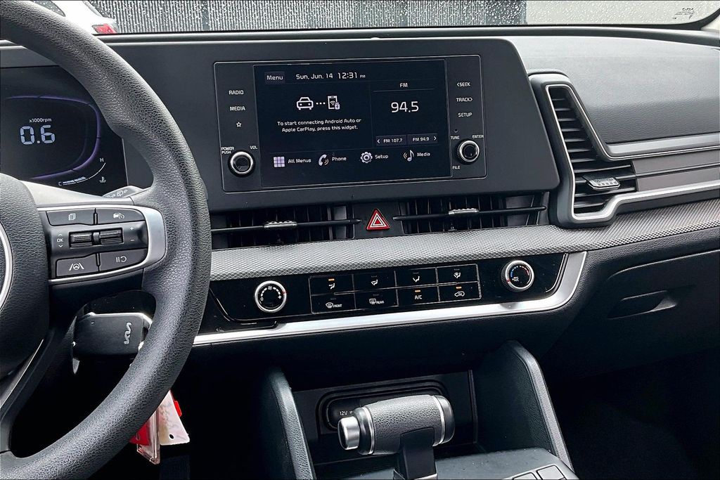 2025 Kia Sportage LX - Photo 9