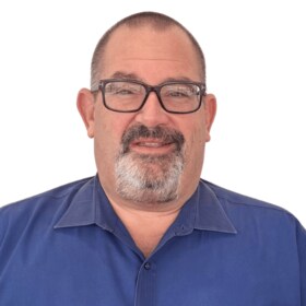 Staff member Adam Levinson  from ID_de498c