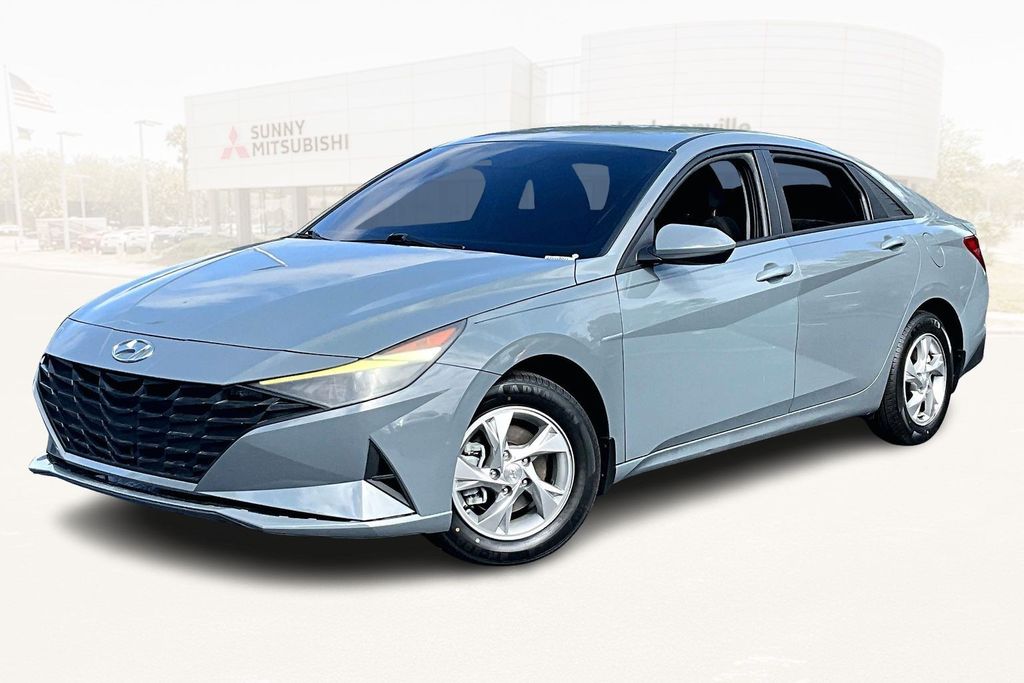 2023 Hyundai Elantra SE