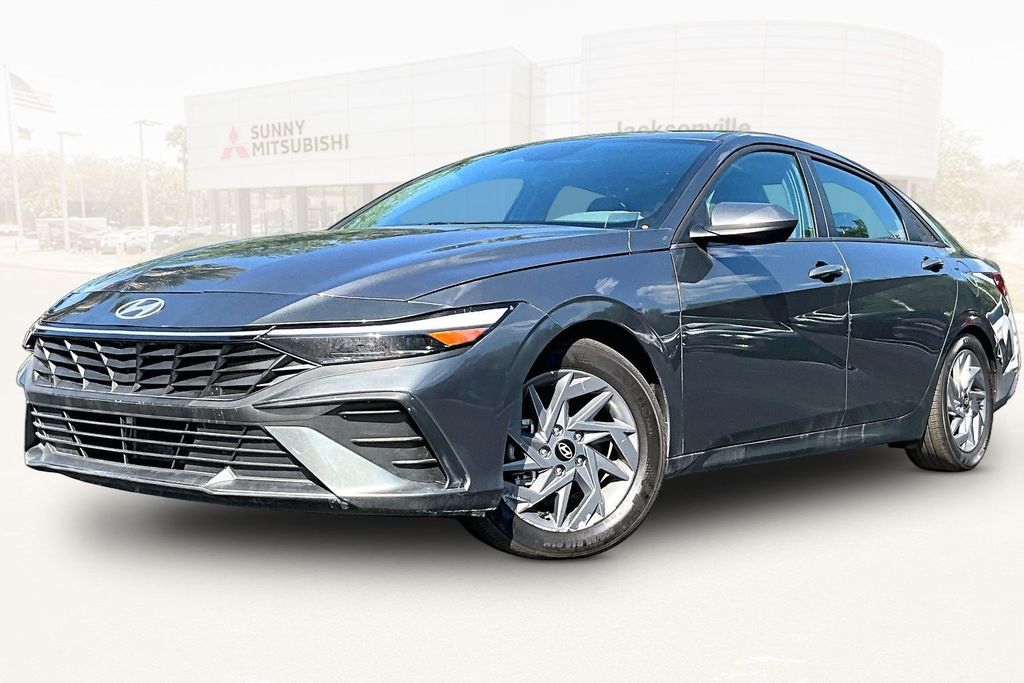 2025 Hyundai Elantra 1.6 HEV Blue's photo