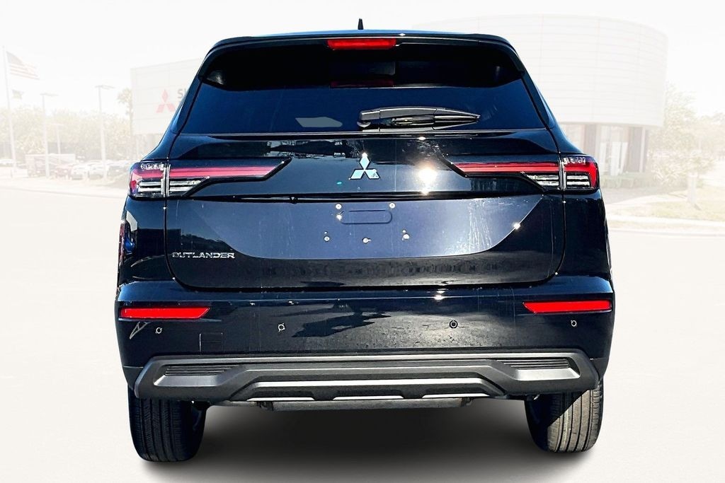 New 2026 Mitsubishi Outlander ES SUV