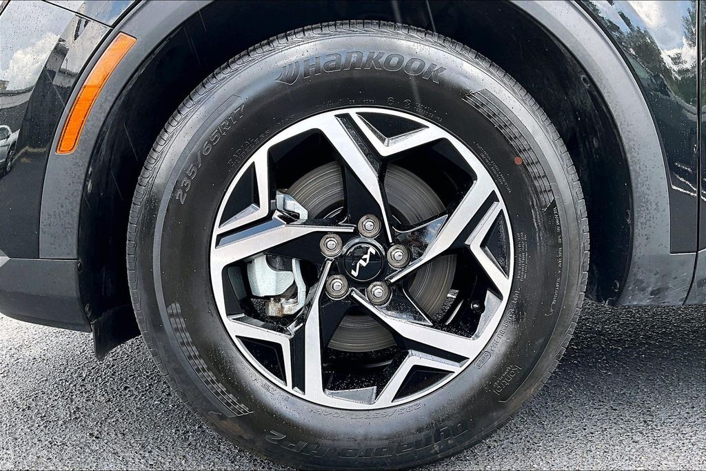 2025 Kia Sportage LX - Photo 31