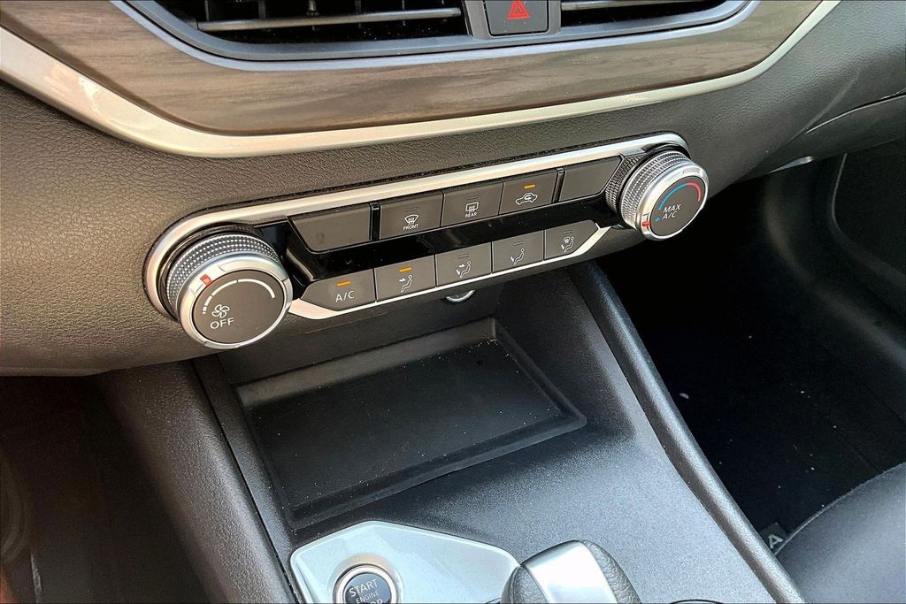 2025 Nissan Altima SV - Photo 15