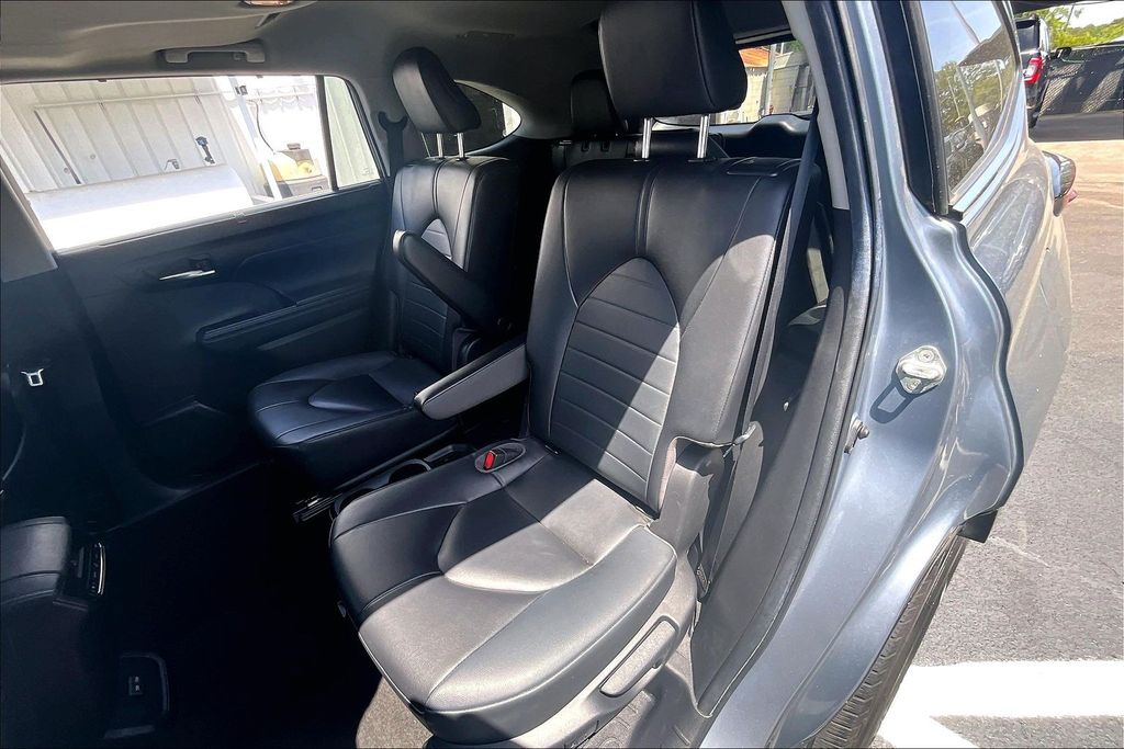 2023 Toyota Highlander XLE - Photo 22