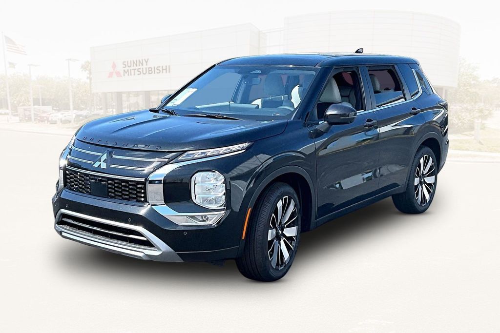 2026 Mitsubishi Outlander SE FWD's photo