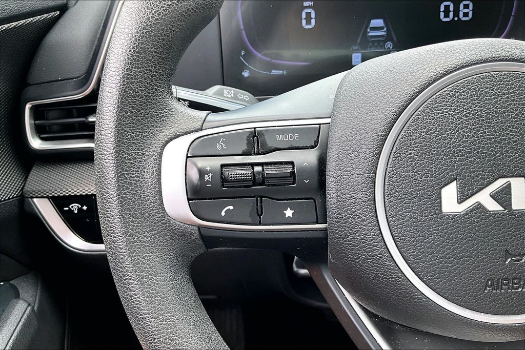 2025 Kia Sportage LX - Photo 10