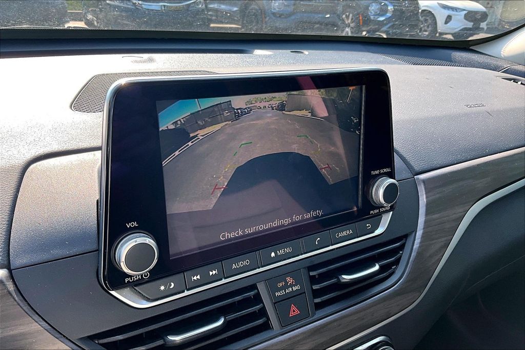 2025 Nissan Altima SV - Photo 14