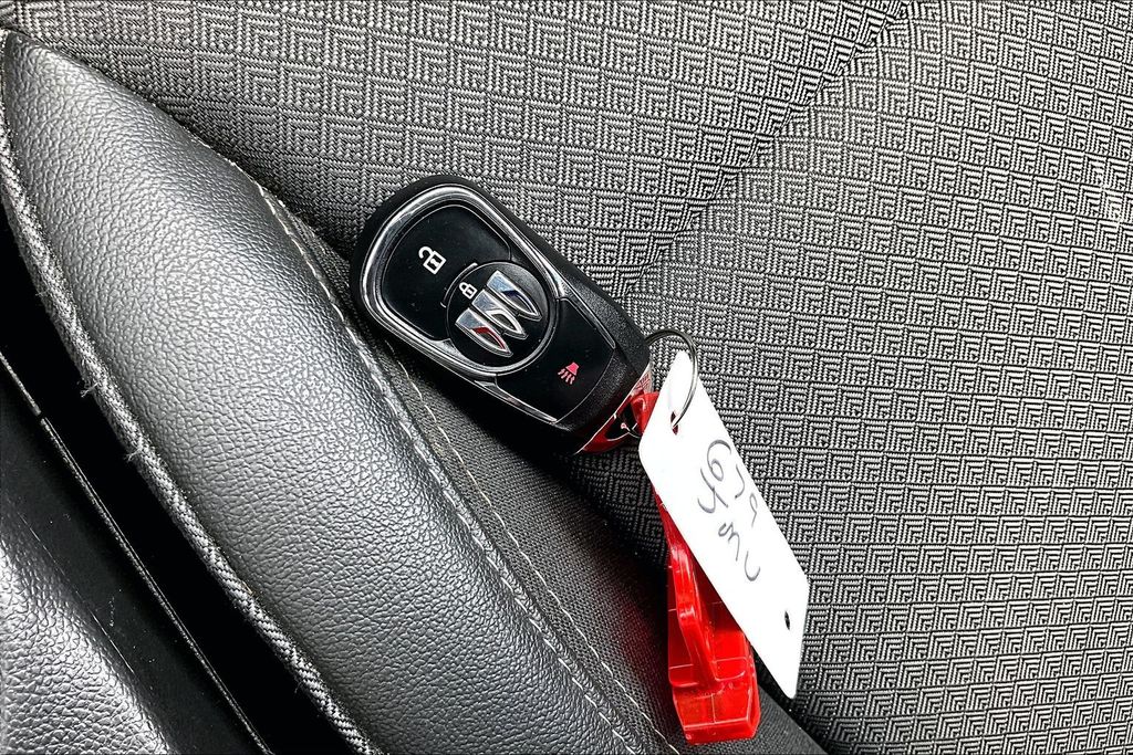 2025 Buick Encore GX Preferred - Photo 33