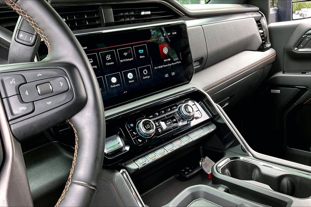 2024 GMC Sierra 2500HD AT4 - Photo 16