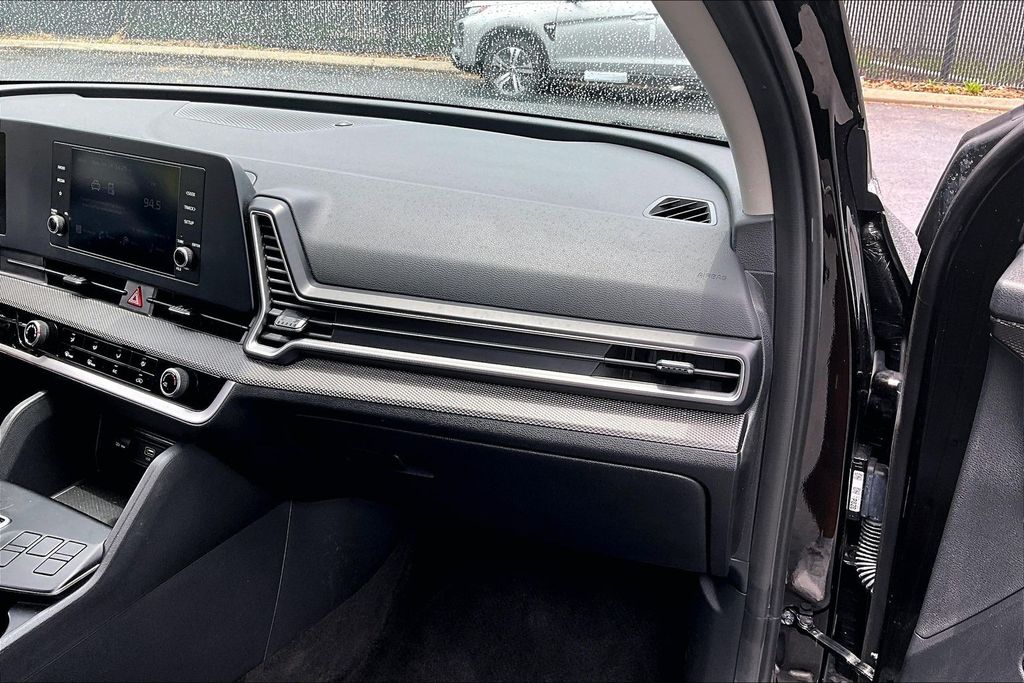 2025 Kia Sportage LX - Photo 23