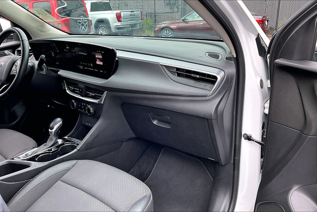 2025 Buick Encore GX Preferred - Photo 23