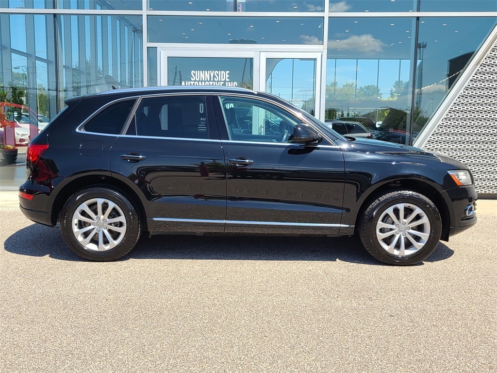 Used 2017 Audi Q5 Premium with VIN WA1C2AFP7HA042084 for sale in Middleburg Heights, OH