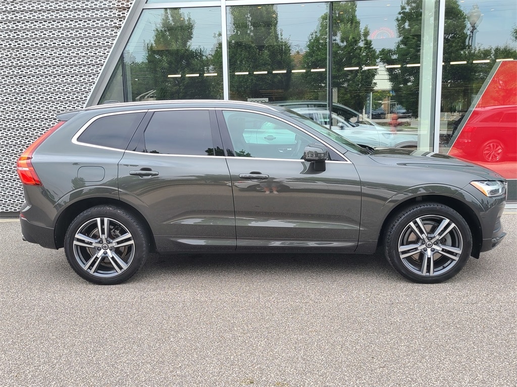 Used 2020 Volvo XC60 Momentum with VIN YV4A22RKXL1576835 for sale in Middleburg Heights, OH
