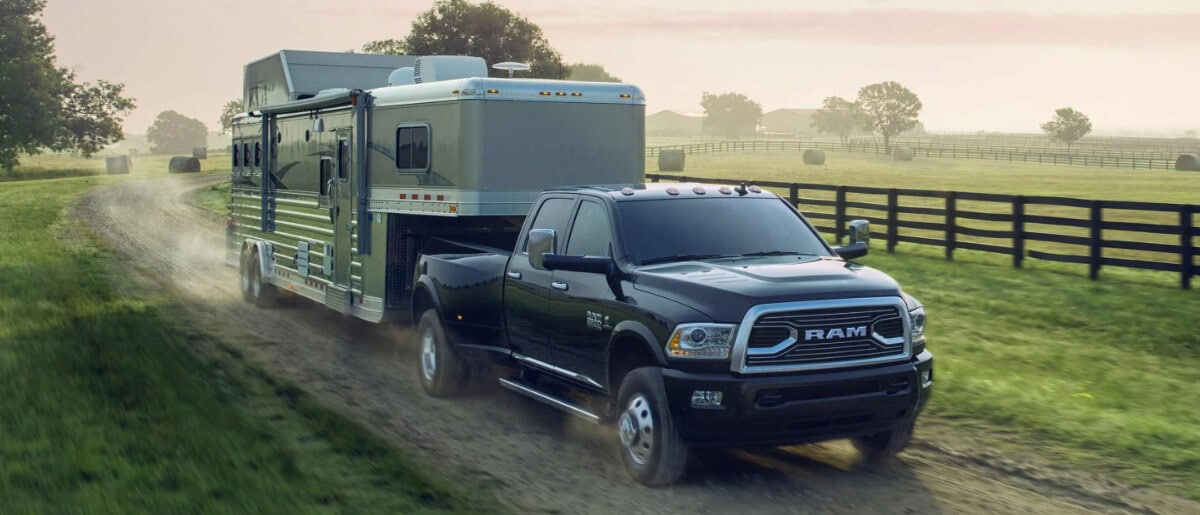 2018 RAM 3500 towing trailer