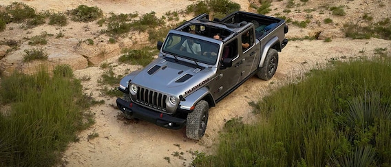 2020 Jeep Gladiator Interior Specs, Dimensions, & Features | McHenry, IL