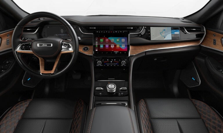 2023 Grand Cherokee interior front seating