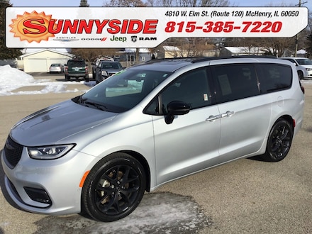 2023 Chrysler Pacifica Limited Minivan