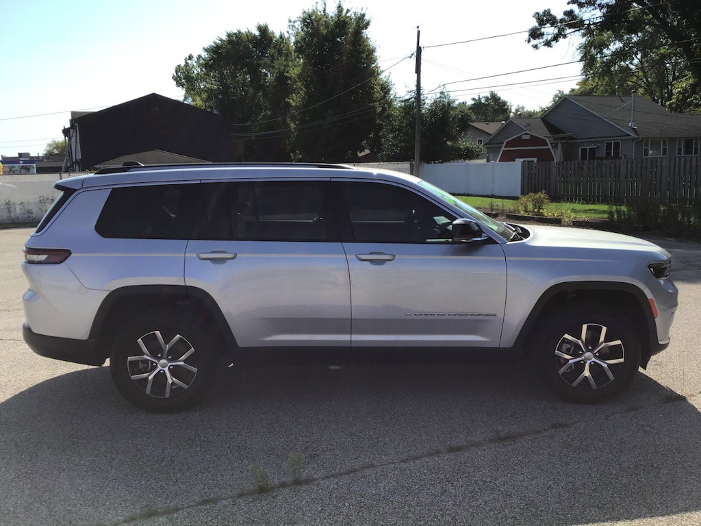 Used 2023 Jeep Grand Cherokee L Limited 4x4 Sport Utility