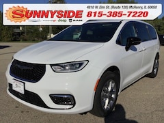 2026 Chrysler Pacifica Select AWD Minivan