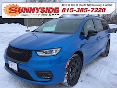 2026 Chrysler Pacifica Select AWD Minivan