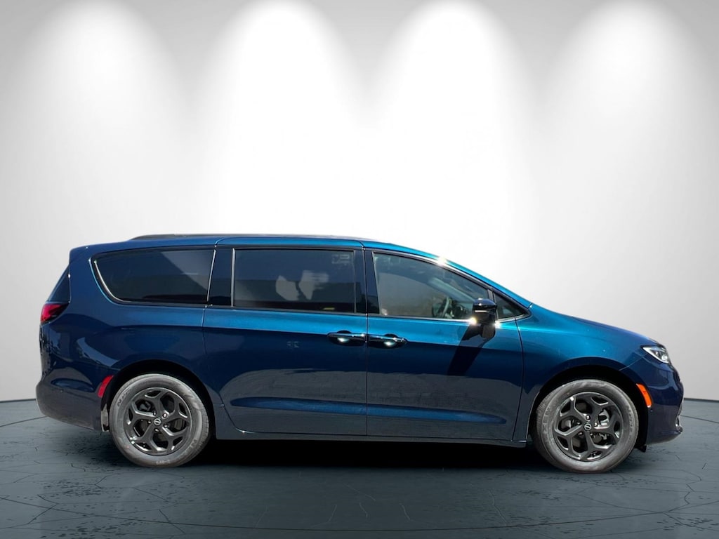 New 2025 Chrysler Pacifica Hybrid PACIFICA PLUG-IN HYBRID S APPEARANCE Passenger Van