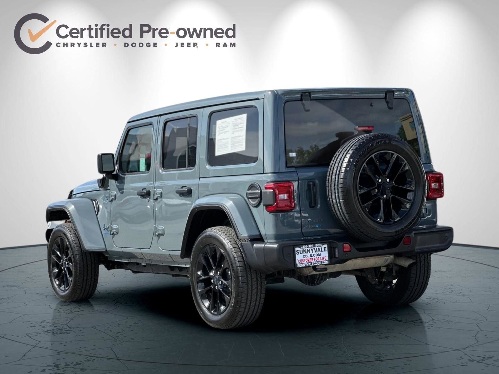 2025 Jeep Wrangler Sahara 4xe photo 5