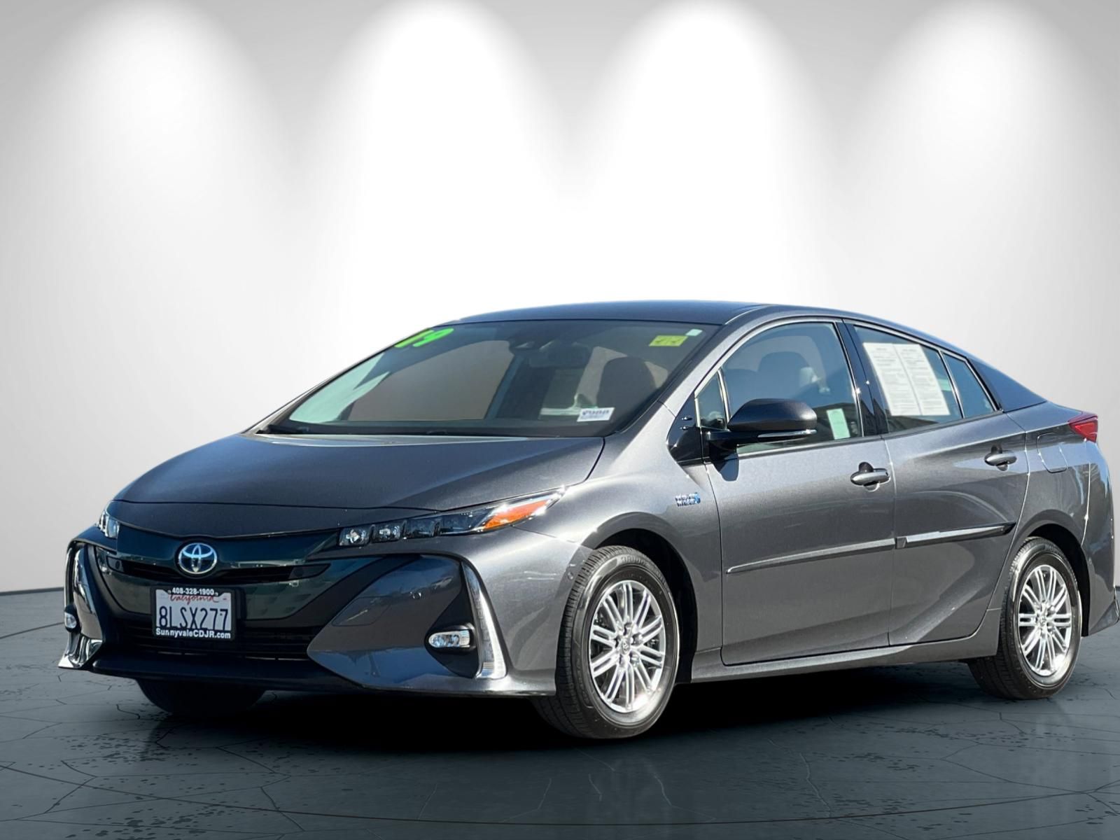 2019 Toyota Prius Prime Advanced photo 3