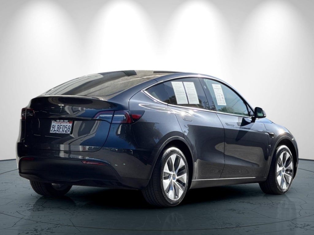Used 2024 Tesla Model Y Long Range SUV