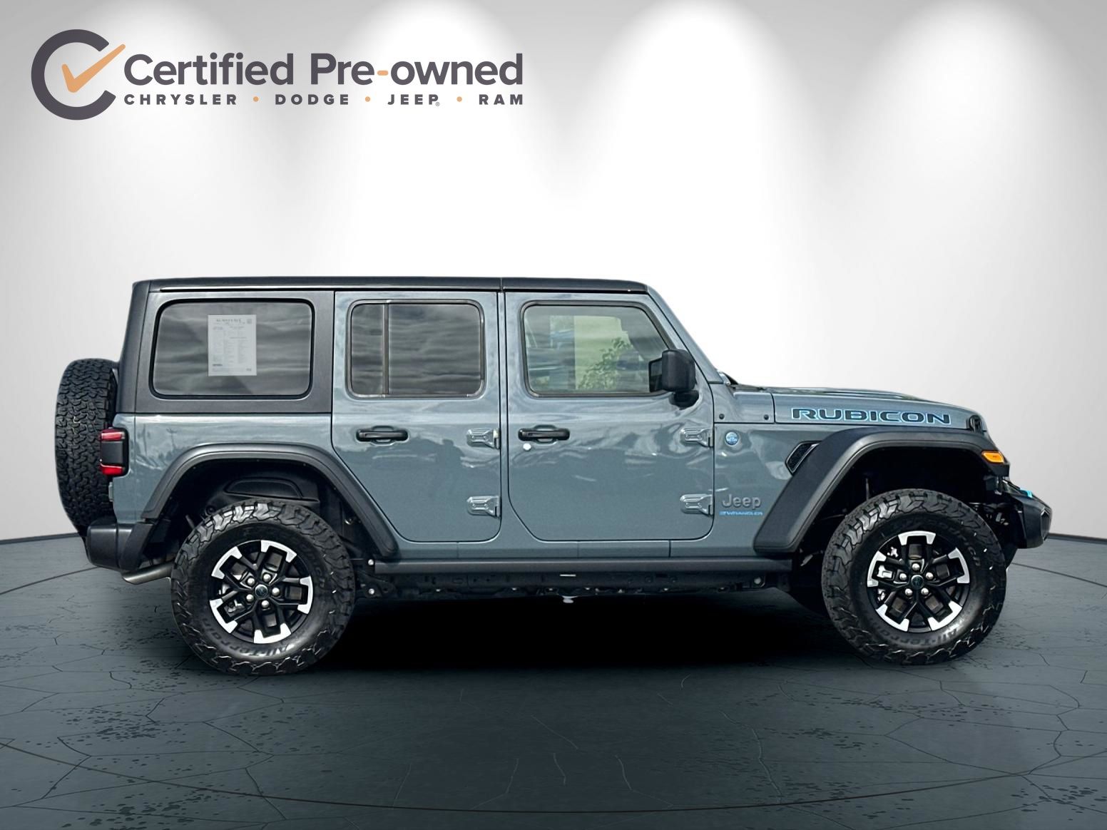 2025 Jeep Wrangler Rubicon 4xe photo 2