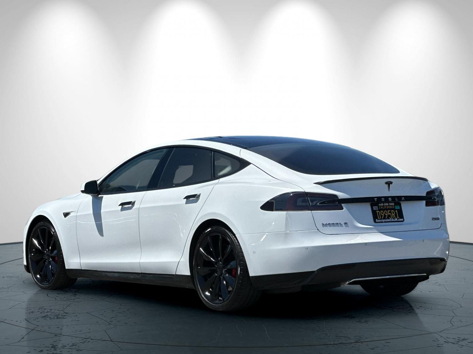2015 Tesla Model S 90D photo 5