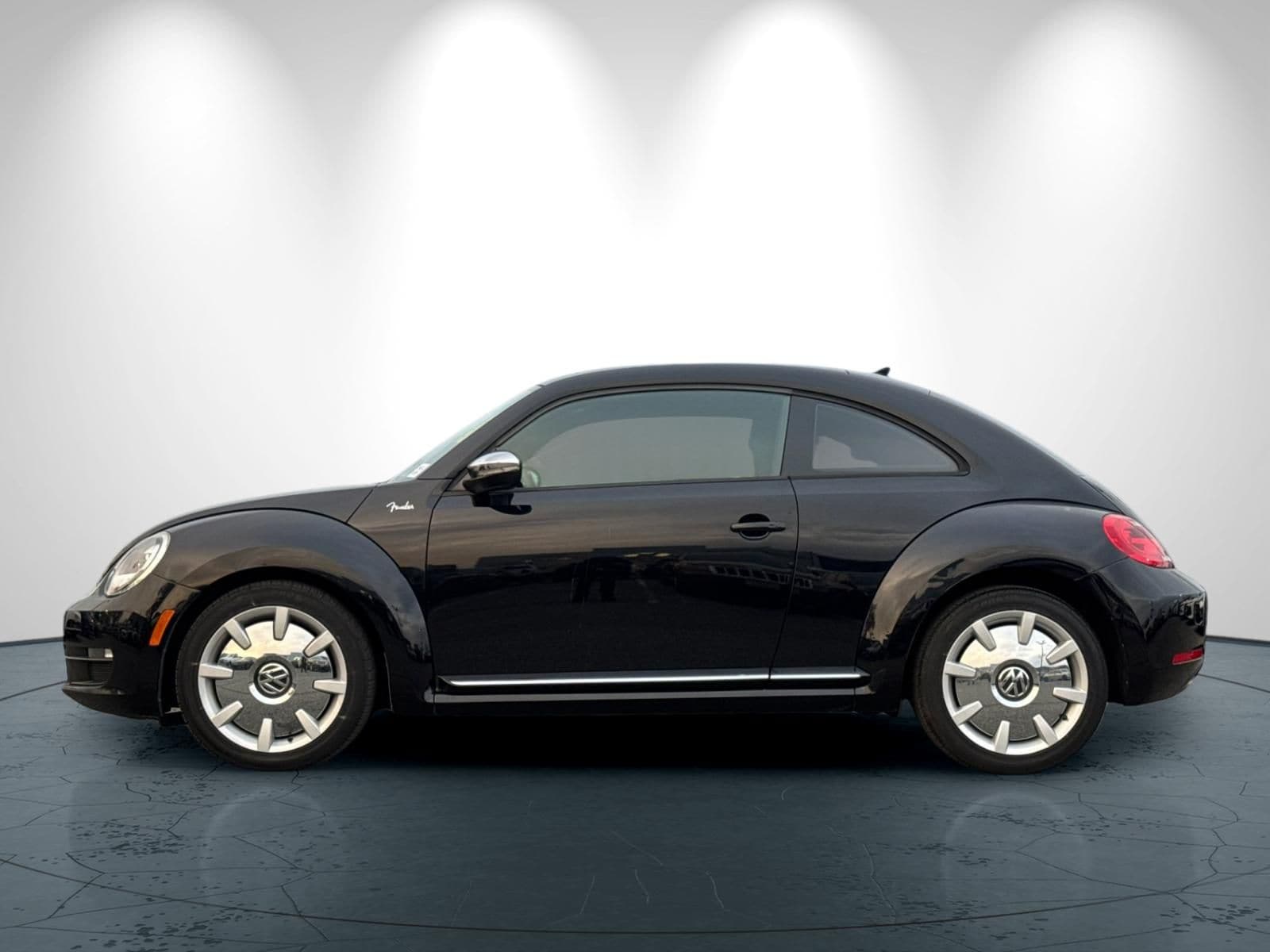 2013 Volkswagen Beetle 2.5L Fender Edition photo 6