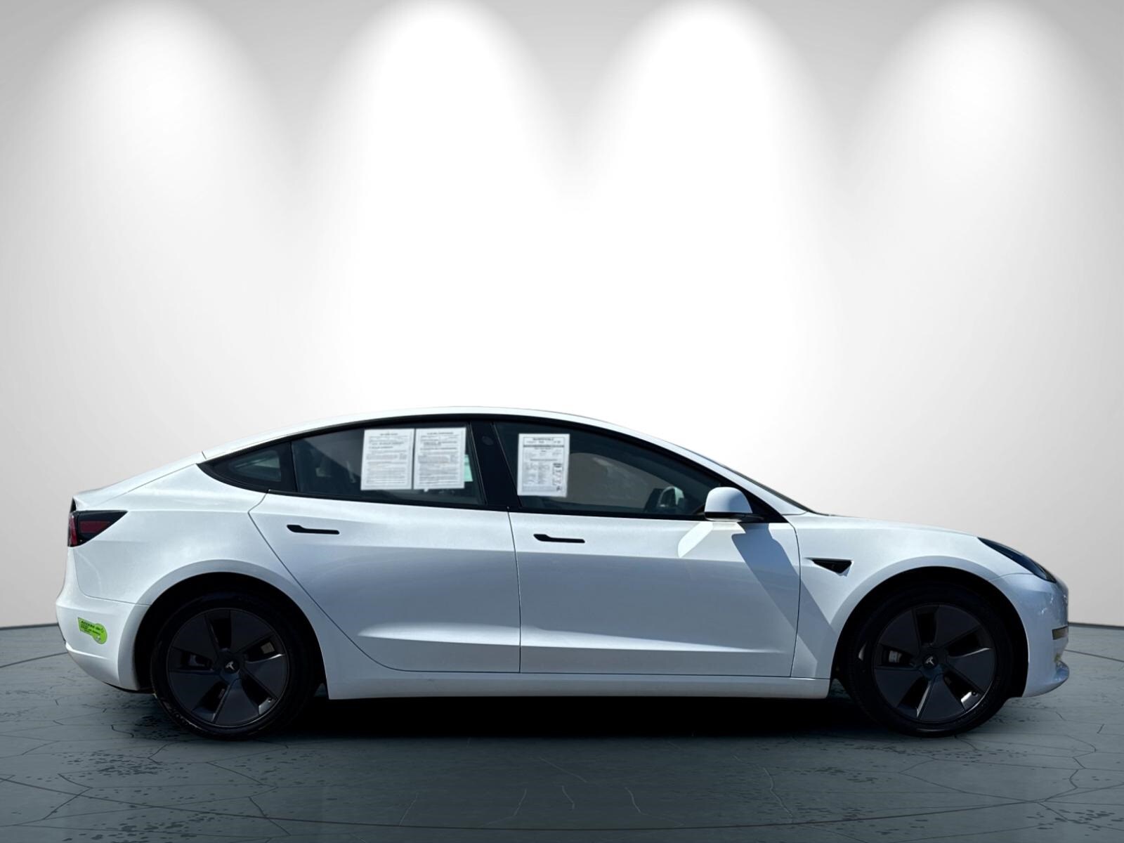 2023 Tesla Model 3 photo 3