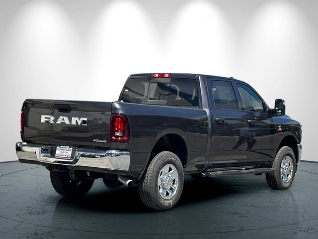 2025 Ram 3500 Tradesman photo 4