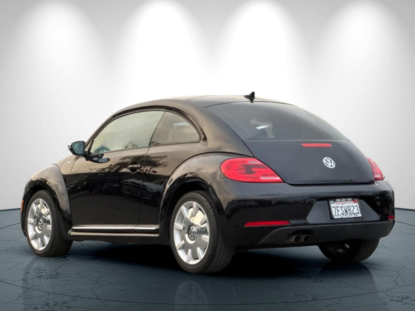 2013 Volkswagen Beetle 2.5L Fender Edition photo 5