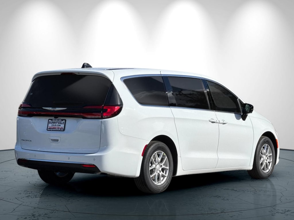 New 2026 Chrysler Pacifica SELECT Passenger Van