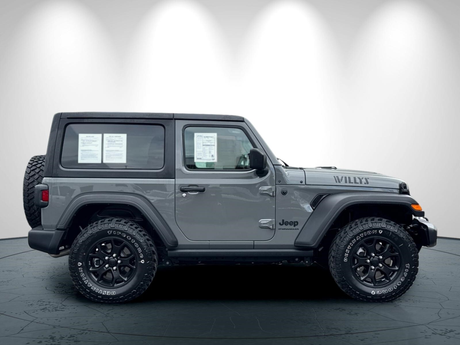 2023 Jeep Wrangler Willys photo 3