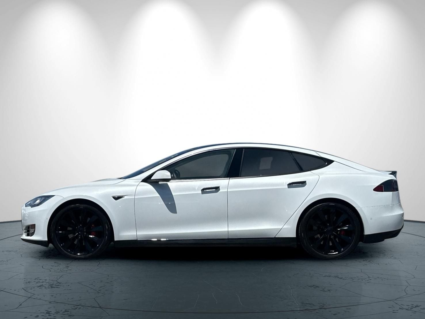 2015 Tesla Model S 90D photo 6
