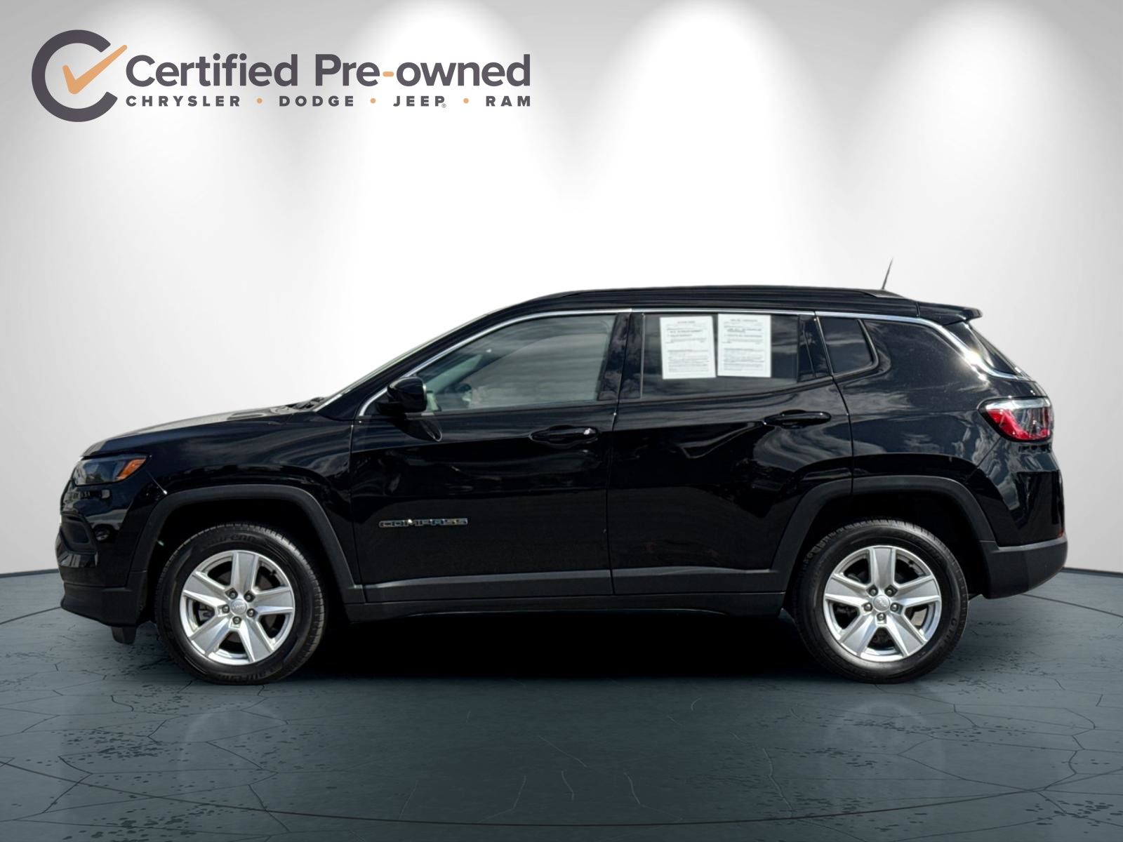 2022 Jeep Compass Latitude photo 6