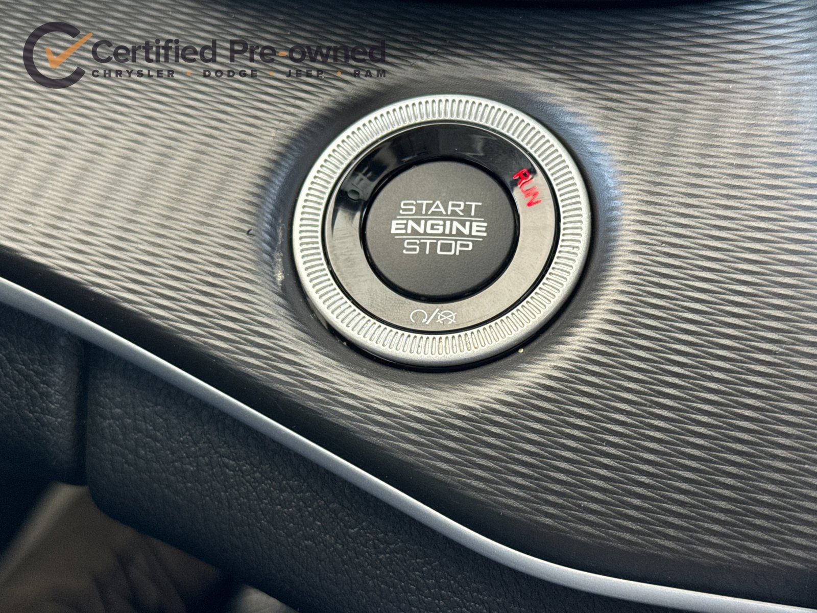 2024 Jeep Grand Cherokee Laredo - Photo 23