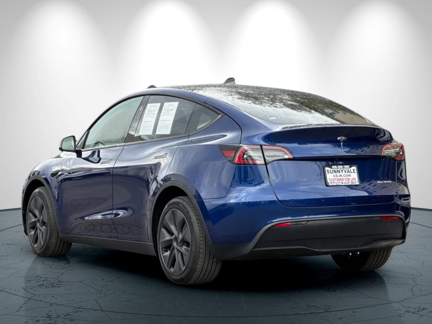 2024 Tesla Model Y Long Range photo 5