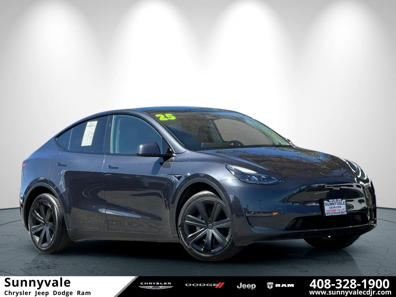 2025 Tesla Model Y Long Range Rear Wheel Drive's photo