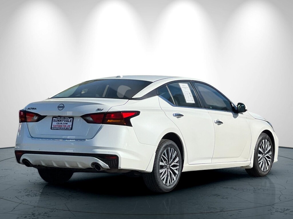 Used 2023 Nissan Altima 2.5 SV Sedan
