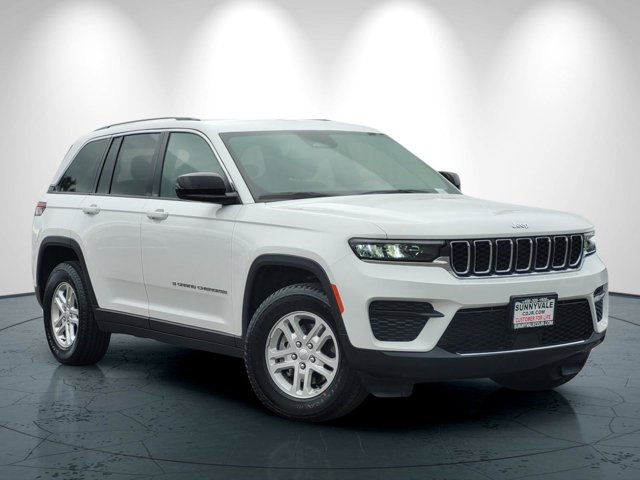 2024 Jeep Grand Cherokee Laredo photo 2