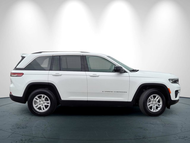 2024 Jeep Grand Cherokee Laredo photo 4