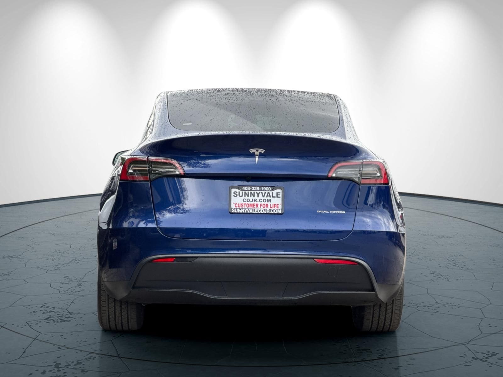 2024 Tesla Model Y Long Range photo 4